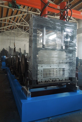 无锡槽式电缆桥架冷弯成型机 PLC电脑定长控制的创新应用